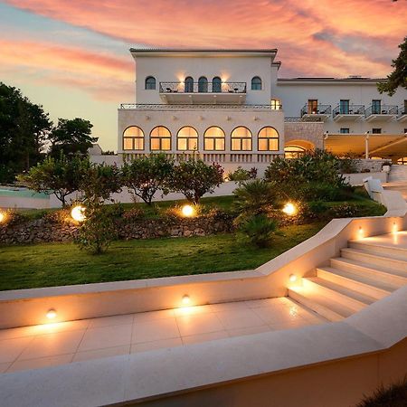 Hotel Moeesy, Blue & Green Oasis Хвар Екстер'єр фото