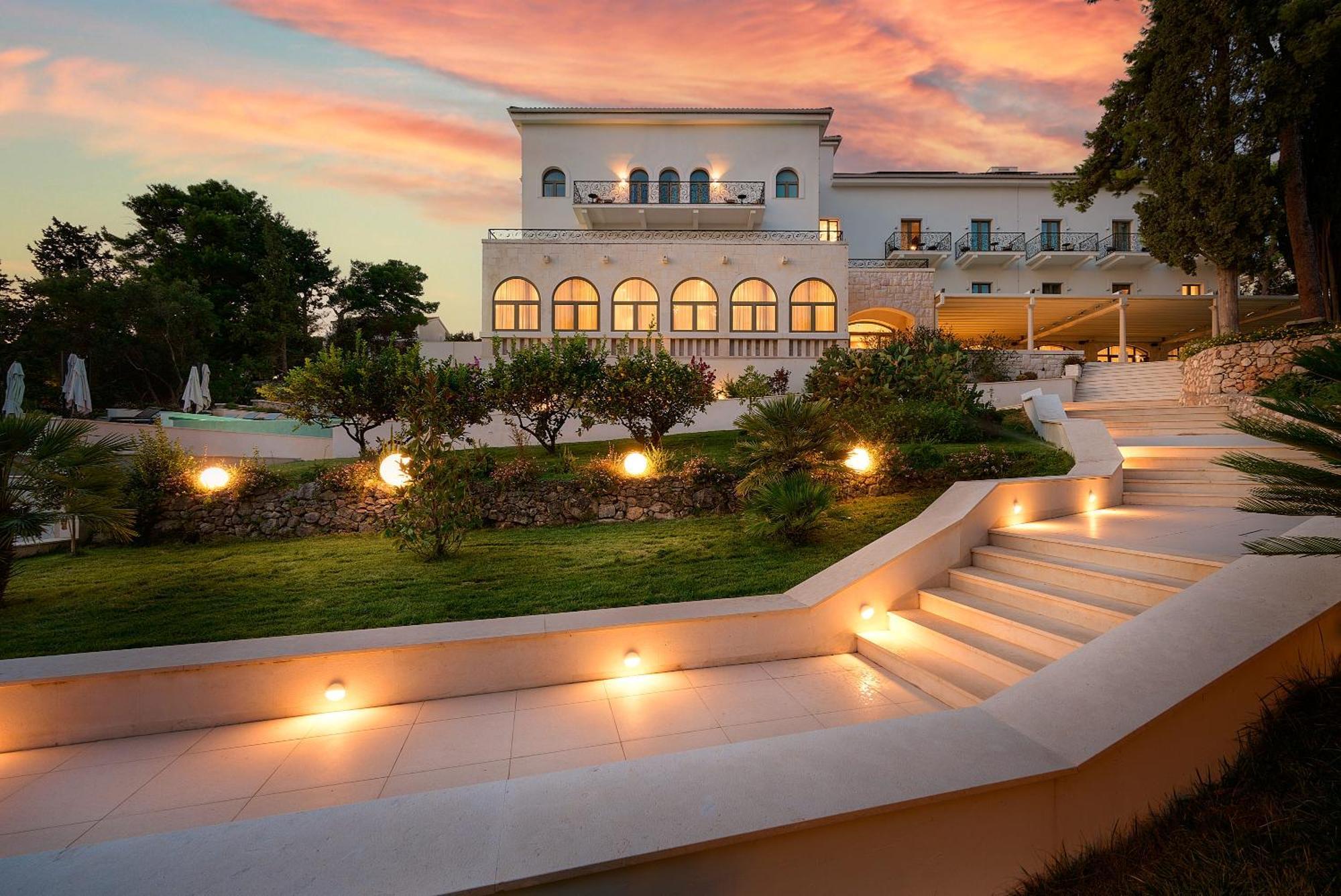 Hotel Moeesy, Blue & Green Oasis Хвар Екстер'єр фото