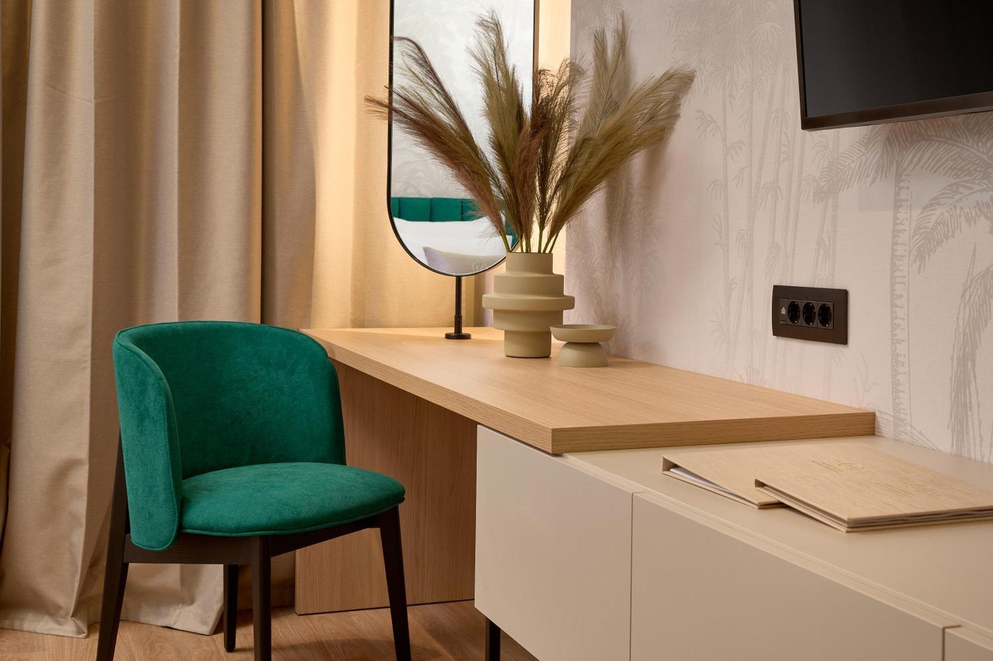 Hotel Moeesy, Blue & Green Oasis Хвар Екстер'єр фото