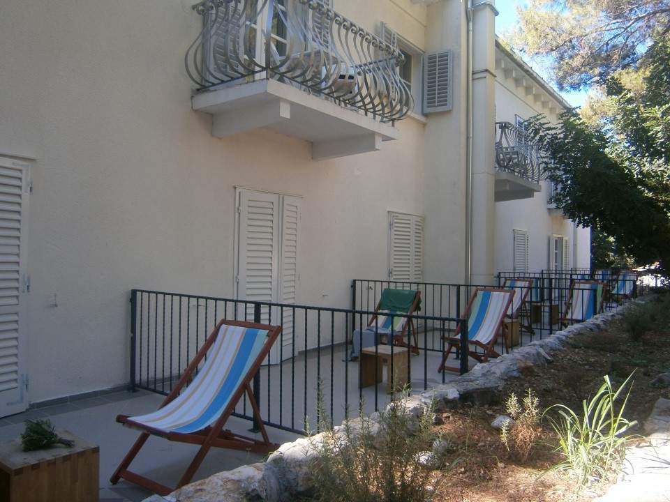 Hotel Moeesy, Blue & Green Oasis Хвар Екстер'єр фото