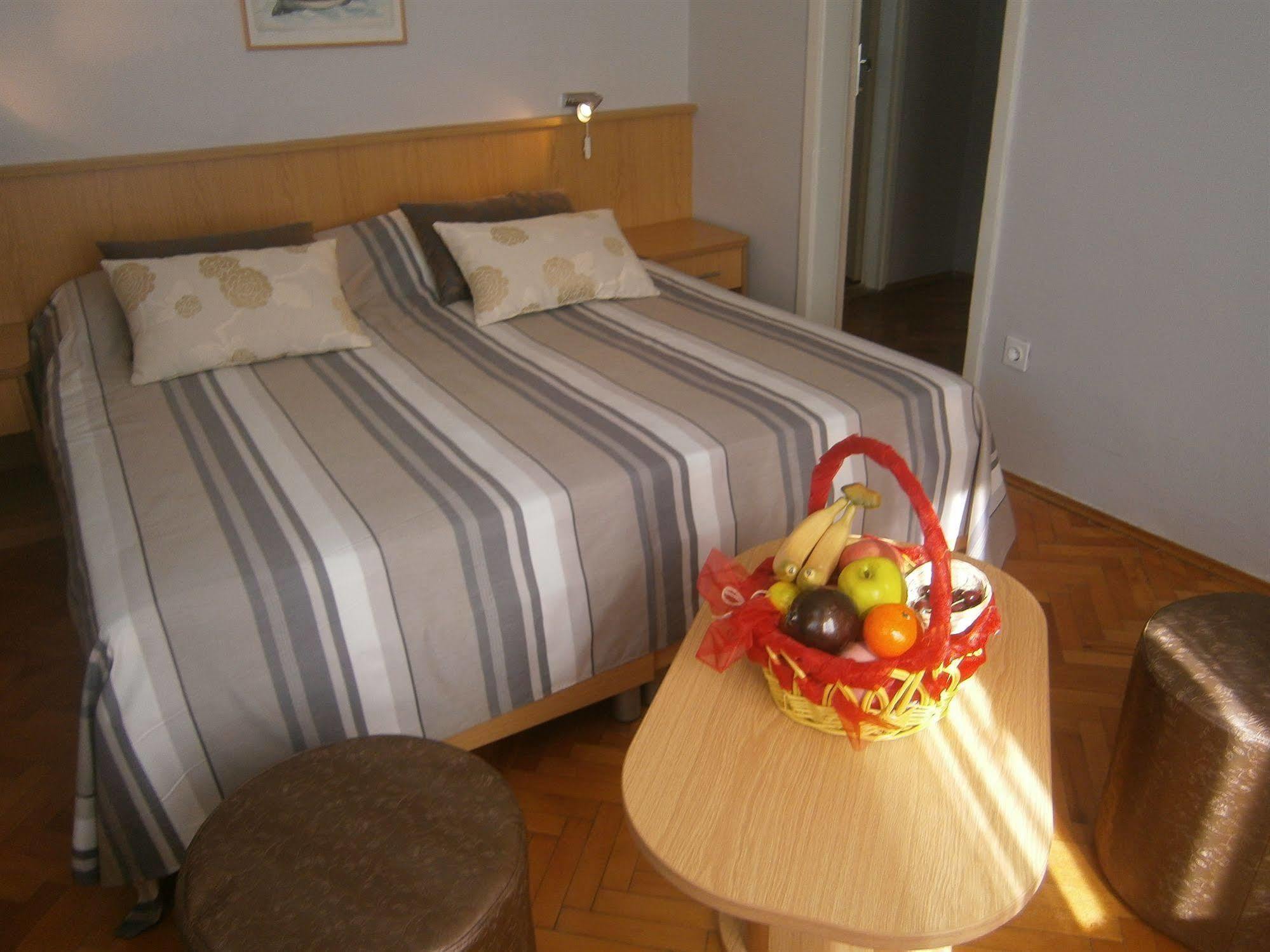 Hotel Moeesy, Blue & Green Oasis Хвар Екстер'єр фото